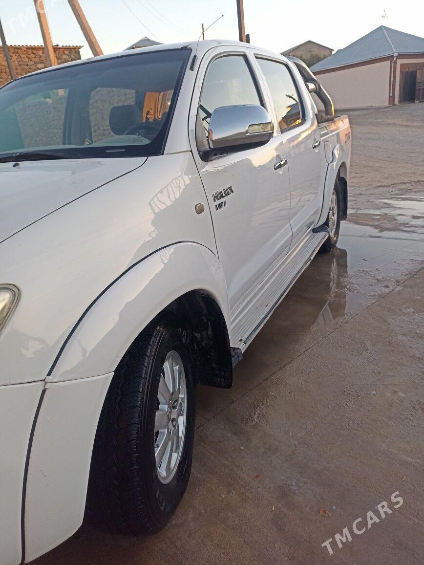 Toyota Hilux 2008 - 250 000 TMT - Magdanly - img 3