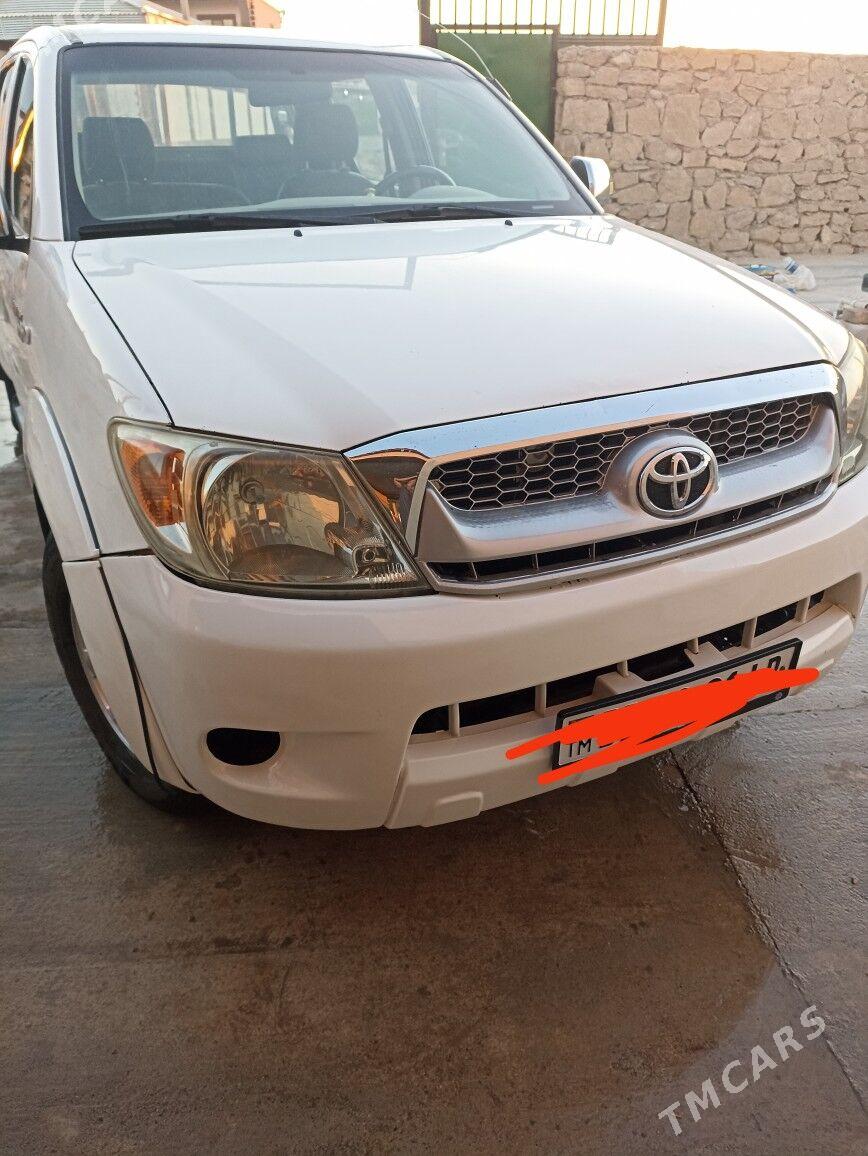 Toyota Hilux 2008 - 250 000 TMT - Magdanly - img 1