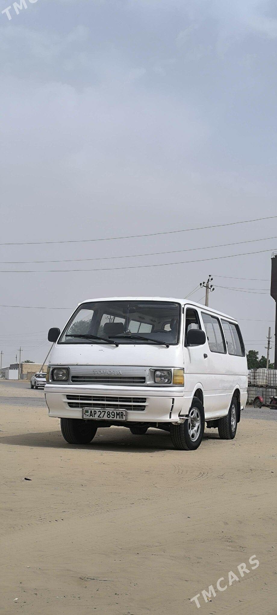 Toyota Hiace 1993 - 75 000 TMT - Мары - img 2