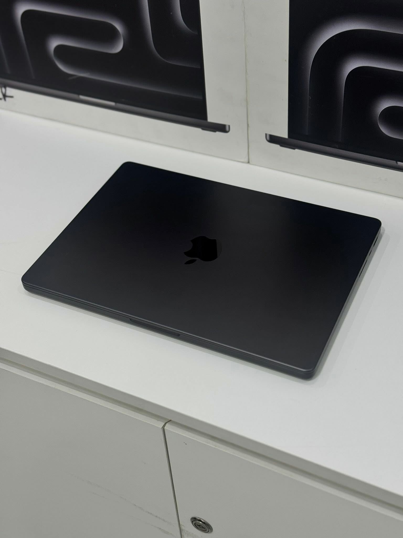 M5 Macbook Pro 14 16/512 - Aşgabat - img 9