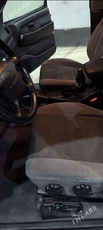 Nissan Pathfinder 2001 - 133 000 TMT - Бахарден - img 2