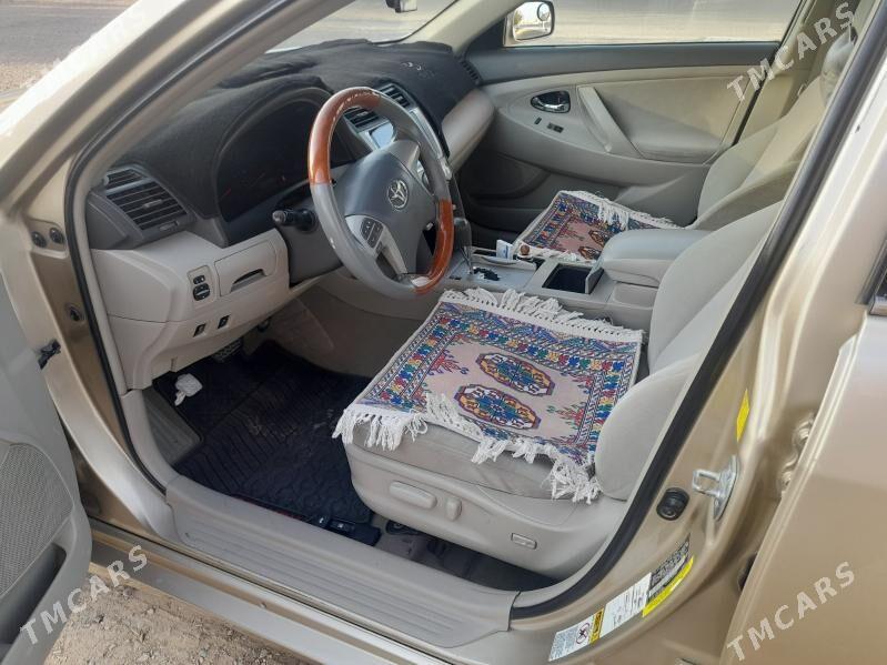 Toyota Camry 2010 - 196 000 TMT - Baýramaly - img 3