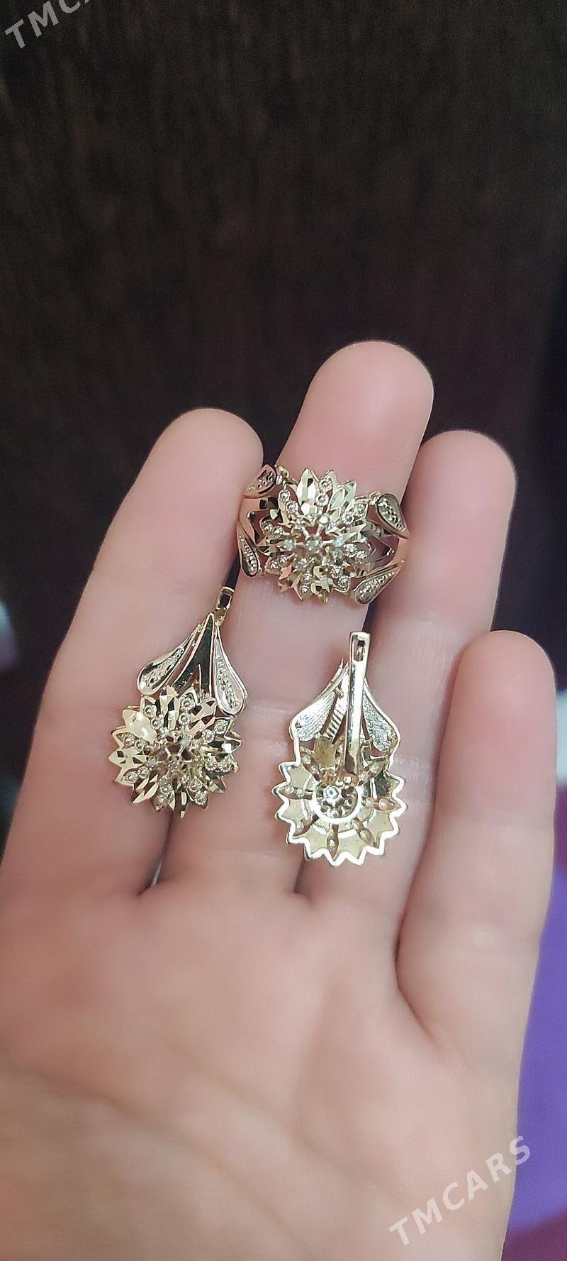 gyzyl kamplekt - Parahat 2 - img 2