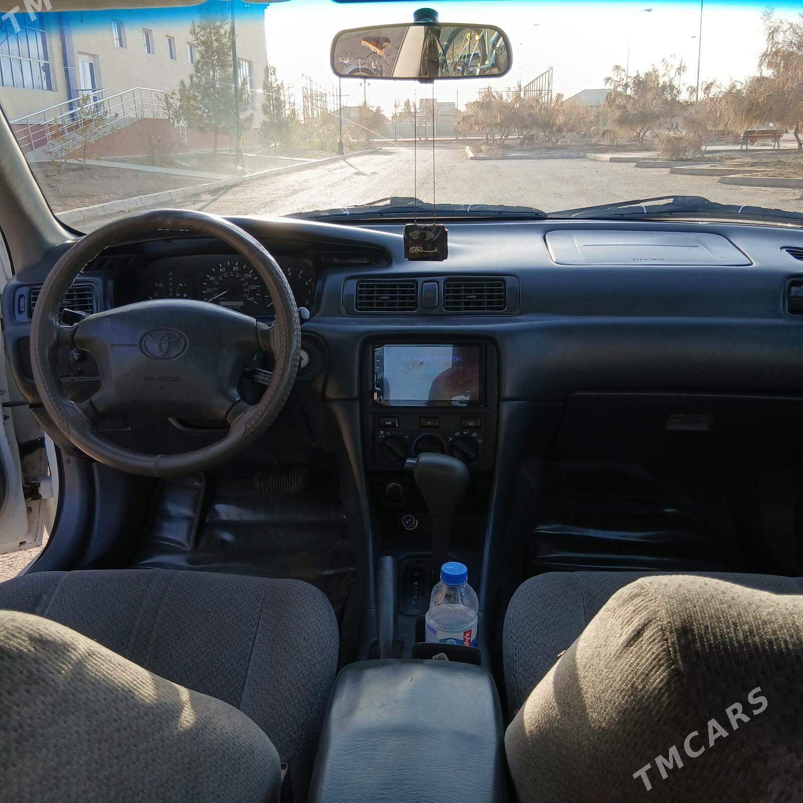 Toyota Camry 1998 - 120 000 TMT - Babadaýhan - img 6