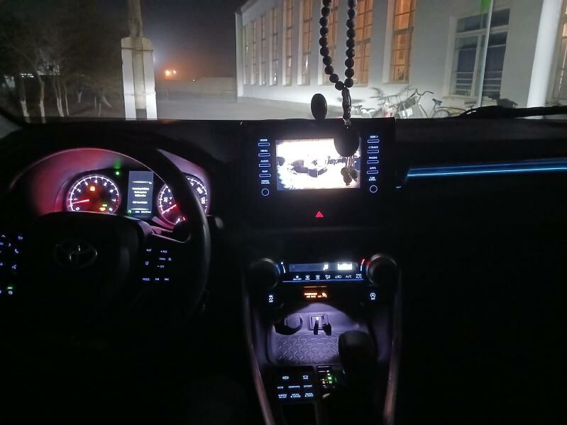 Toyota RAV4 2022 - 330 000 TMT - Ýolöten - img 6