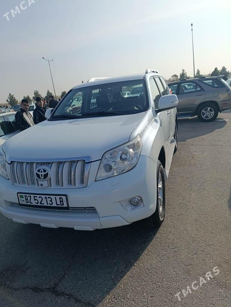 Toyota Land Cruiser Prado 2011 - 510 000 TMT - Çärjew - img 1