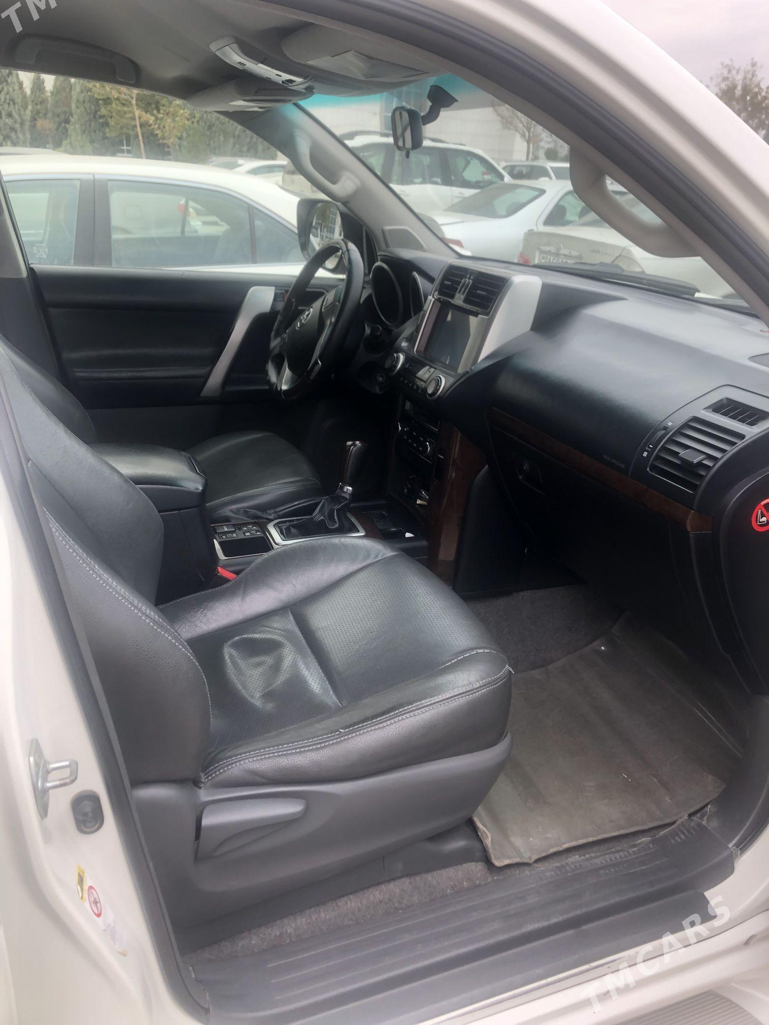 Toyota Land Cruiser Prado 2011 - 510 000 TMT - Çärjew - img 4