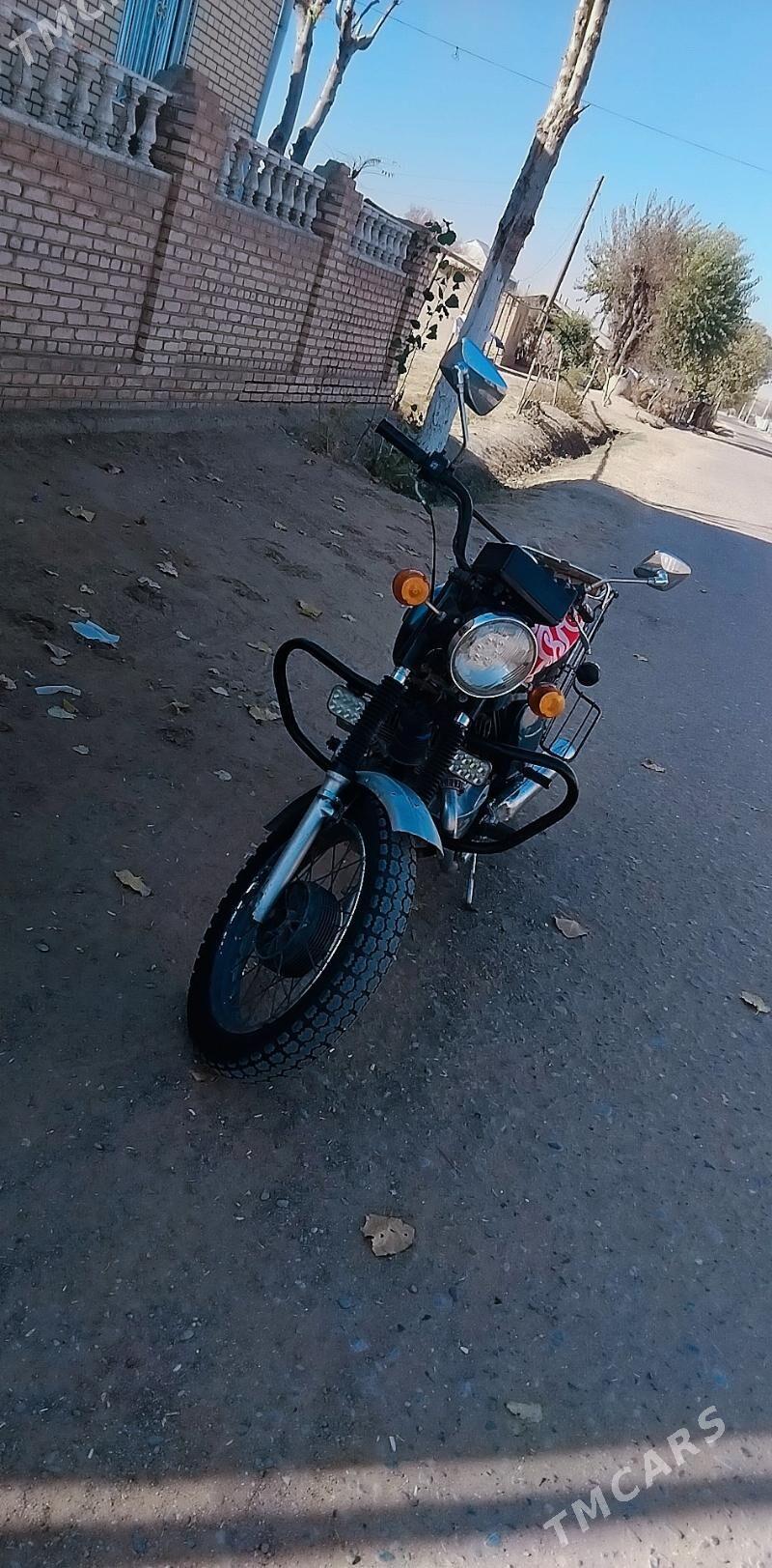 Yamaha Artistic 2015 - 12 000 TMT - Ёлётен - img 2