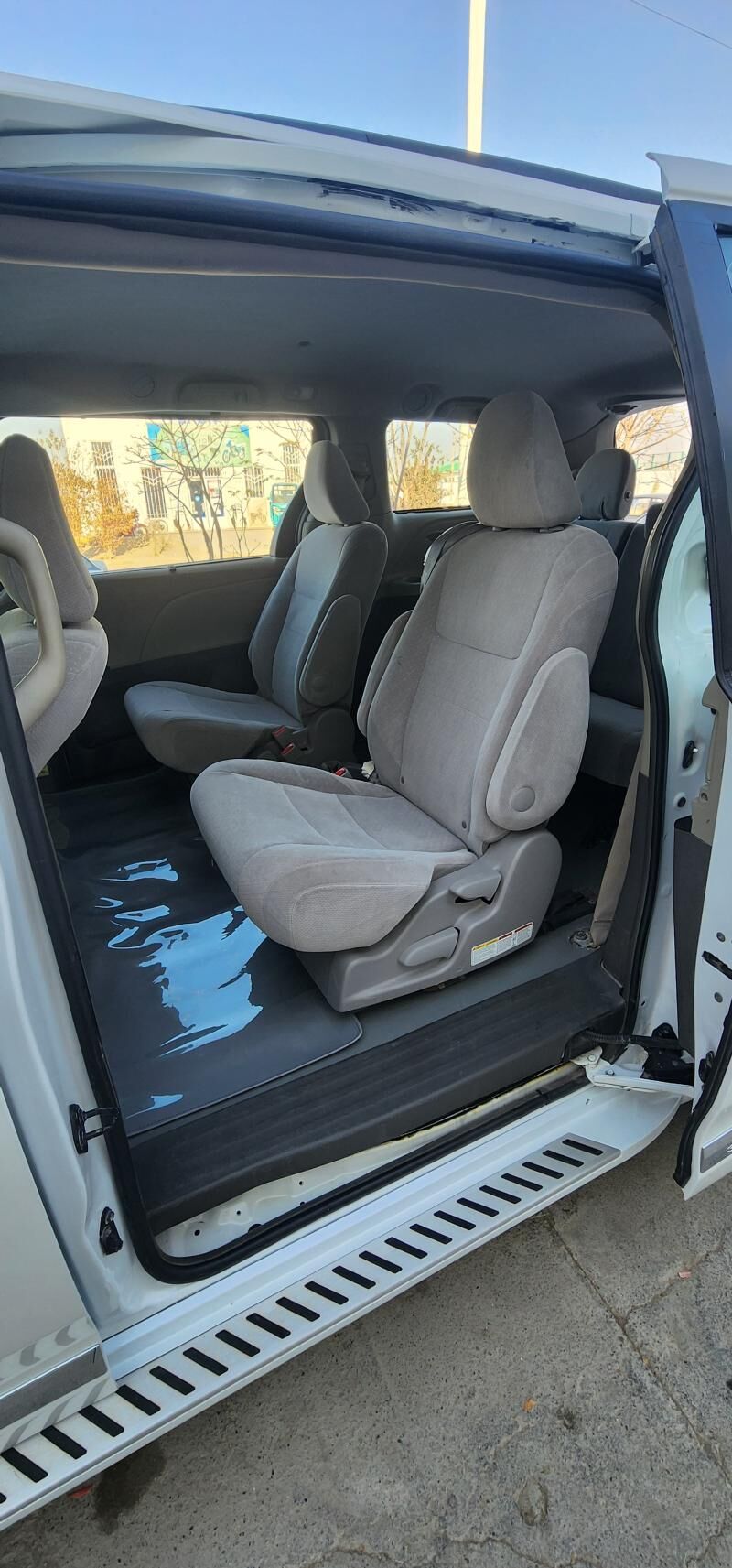 Toyota Sienna 2012 - 280 000 TMT - Bäherden - img 5