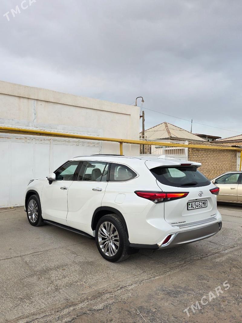 Toyota Highlander 2021 - 550 000 TMT - Мары - img 2