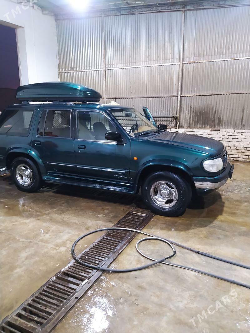 Ford Explorer 1996 - 70 000 TMT - Çärjew - img 7