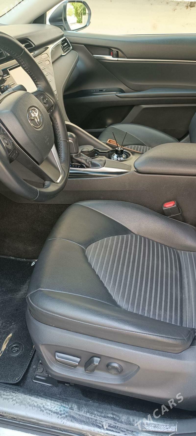 Toyota Camry 2018 - 305 000 TMT - Олимпийский городок - img 4