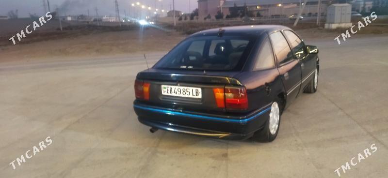 Opel Vectra 1994 - 25 000 TMT - Farap - img 2