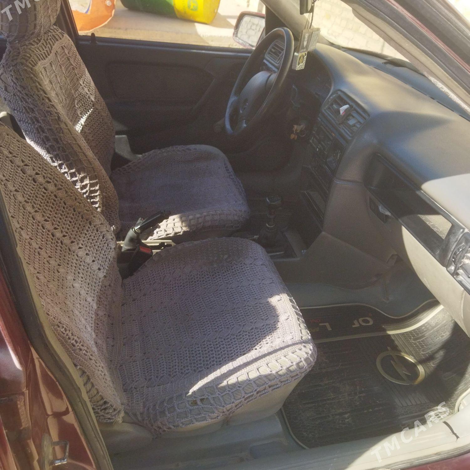 Opel Vectra 1992 - 43 000 TMT - Мургап - img 4