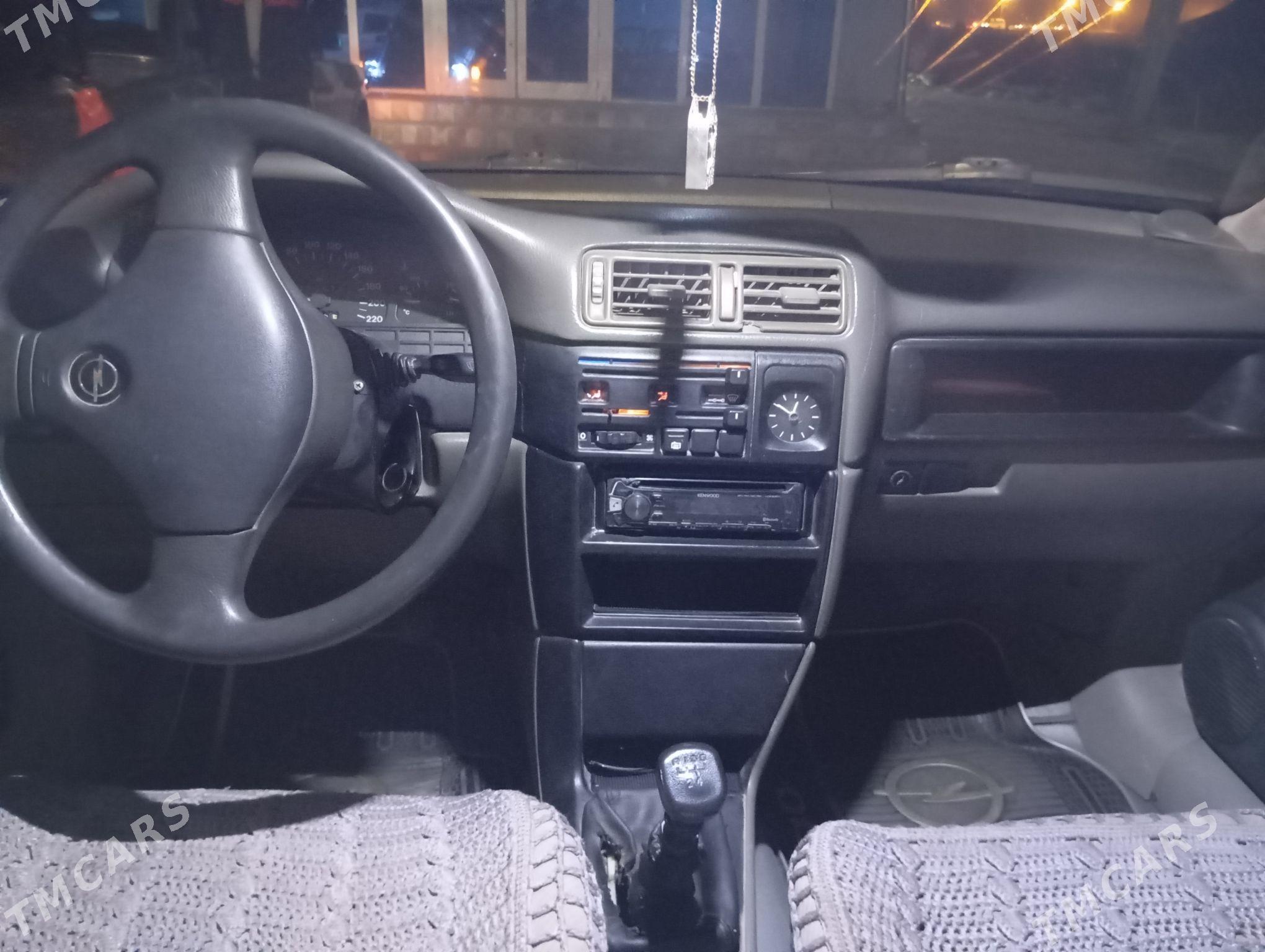 Opel Vectra 1992 - 43 000 TMT - Мургап - img 6