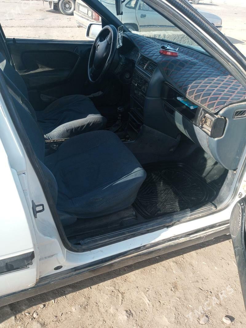 Opel Vectra 1990 - 35 000 TMT - Гурбансолтан Едже - img 1