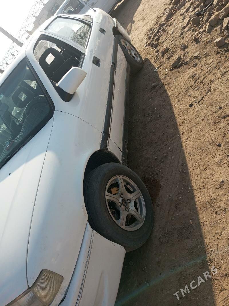 Opel Vectra 1990 - 35 000 TMT - Гурбансолтан Едже - img 3