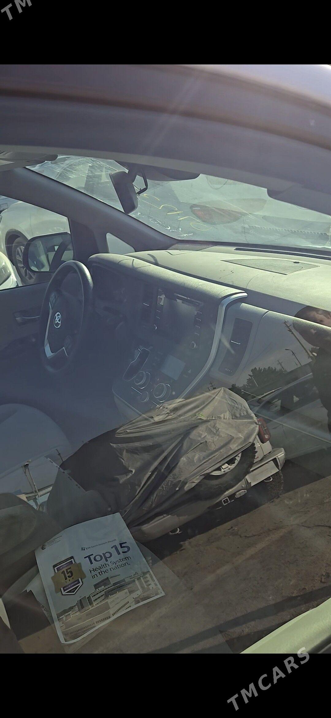 Toyota Sienna 2020 - 480 000 TMT - Мары - img 6