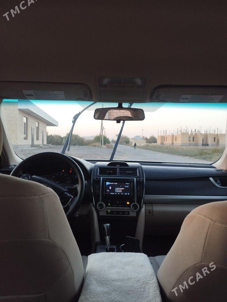 Toyota Camry 2013 - 230 000 TMT - Мургап - img 4