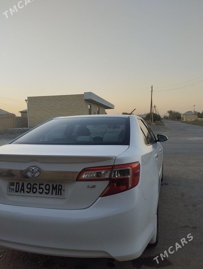 Toyota Camry 2013 - 230 000 TMT - Мургап - img 5