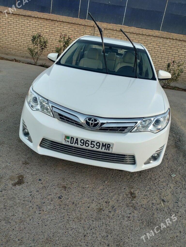 Toyota Camry 2013 - 230 000 TMT - Мургап - img 2
