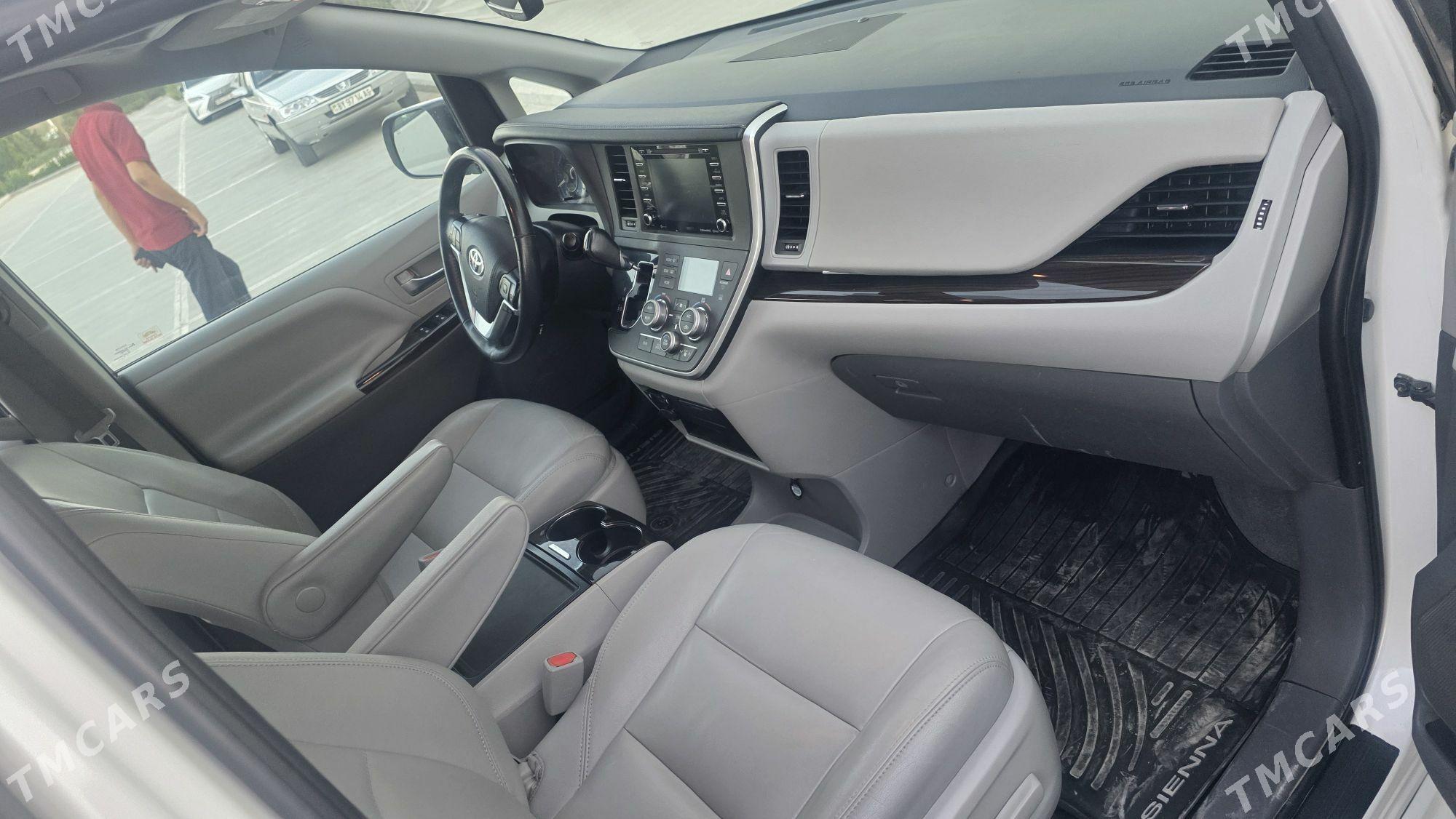 Toyota Sienna 2019 - 450 000 TMT - Ашхабад - img 3