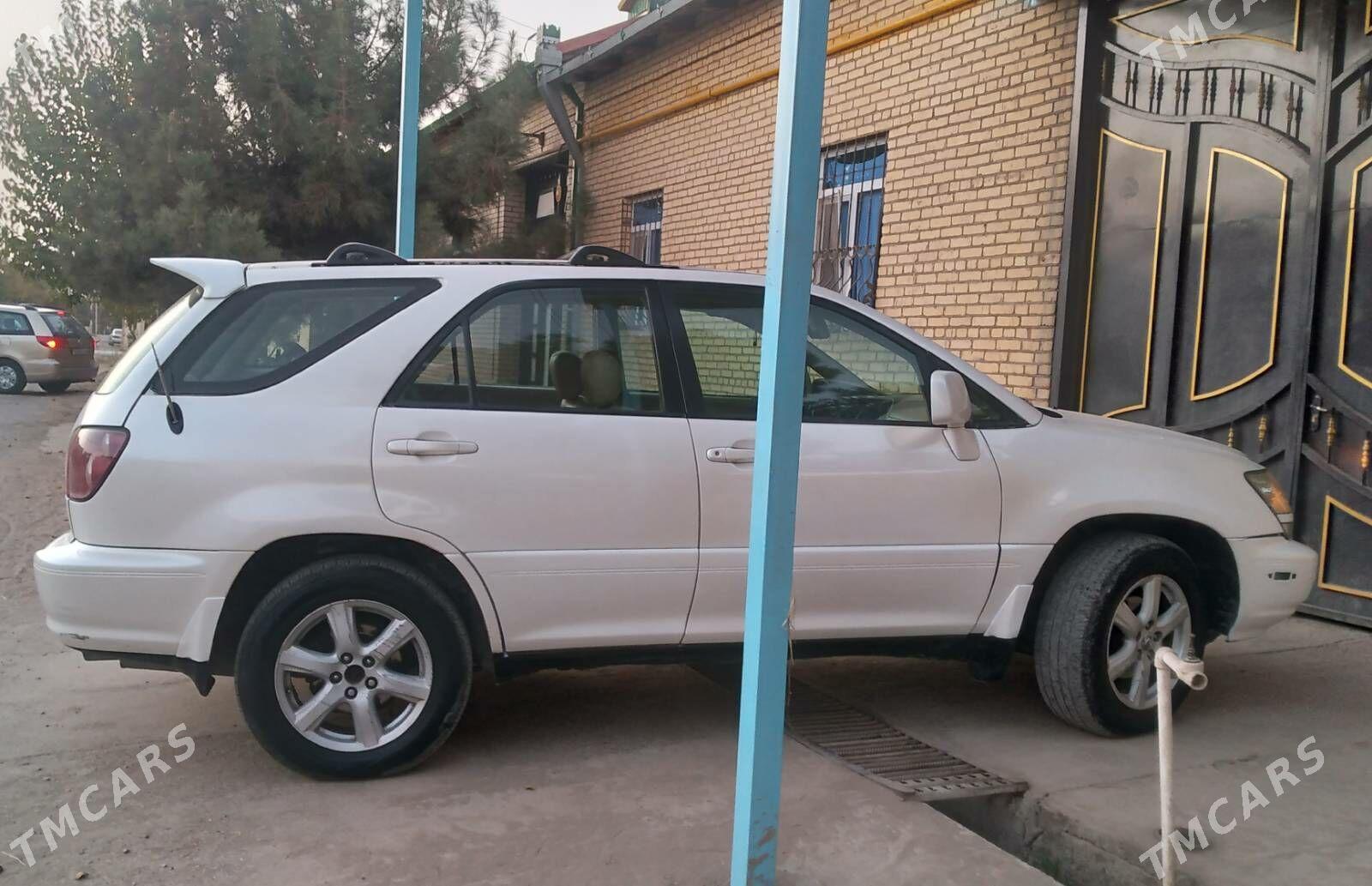 Lexus RX 300 2003 - 170 000 TMT - Дянев - img 3