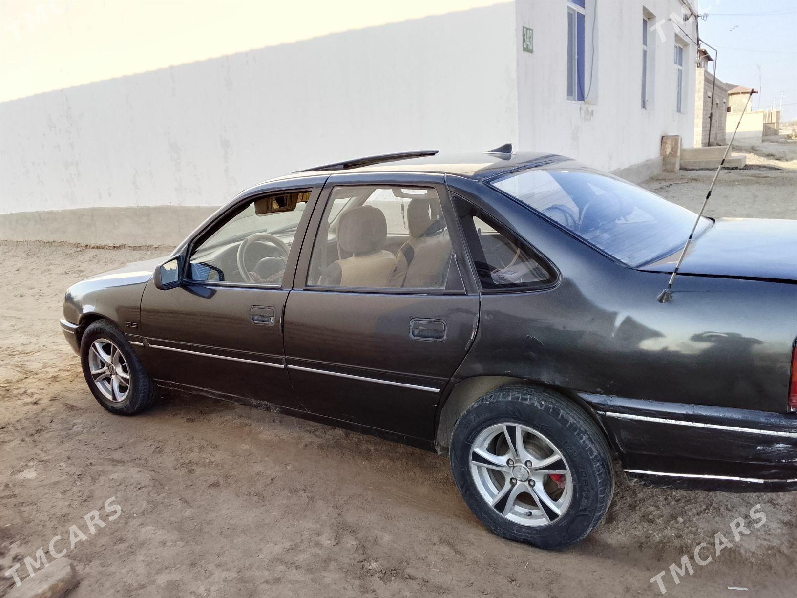 Opel Vectra 1990 - 30 000 TMT - Дашогуз - img 6