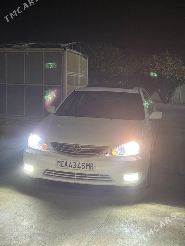 Toyota Camry 2005 - 250 000 TMT - Байрамали - img 1