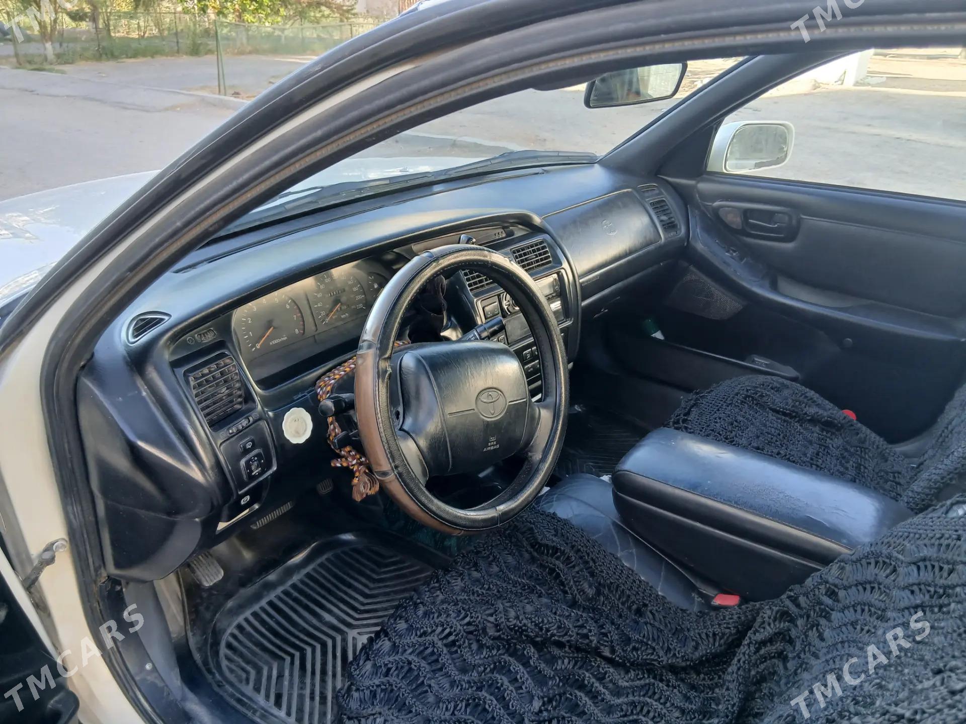 Toyota Avalon 1996 - 110 000 TMT - Çärjew - img 3