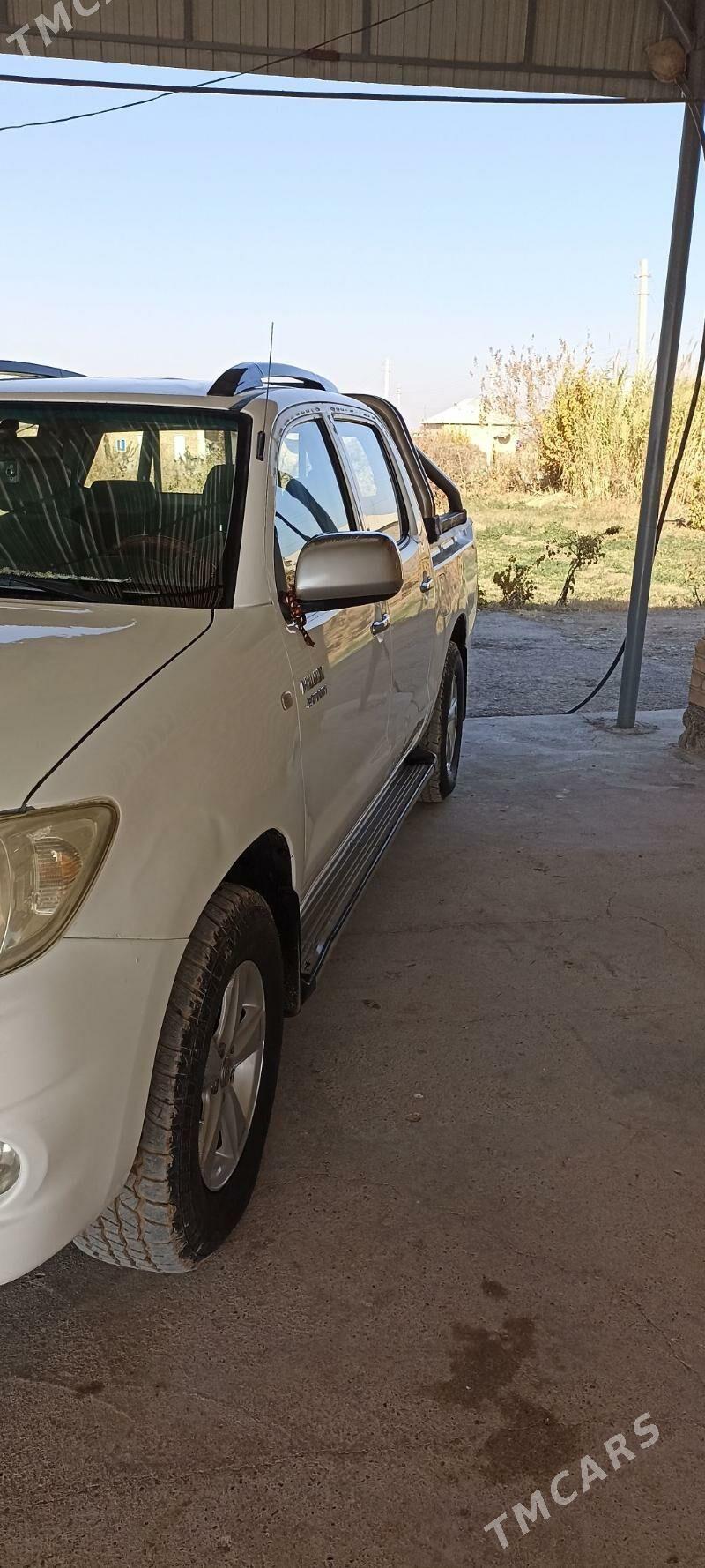 Toyota Hilux 2007 - 250 000 TMT - Babadaýhan - img 3