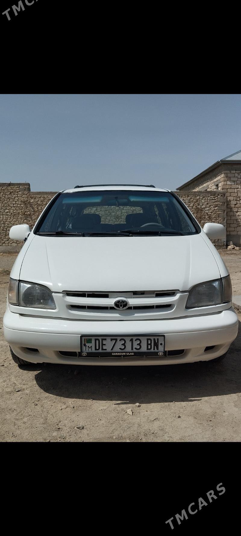 Toyota Sienna 2000 - 160 000 TMT - Gyzylarbat - img 5