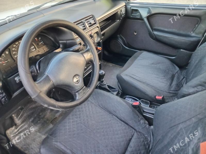 Opel Vectra 1992 - 55 000 TMT - Bäherden - img 3
