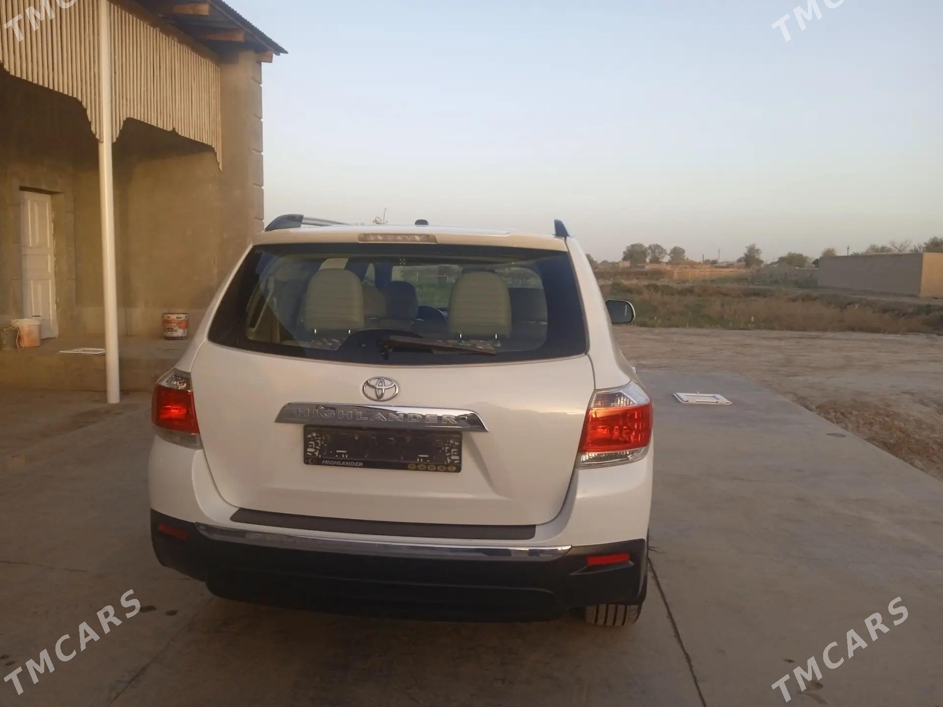 Toyota Highlander 2013 - 405 000 TMT - етр. Туркменбаши - img 8