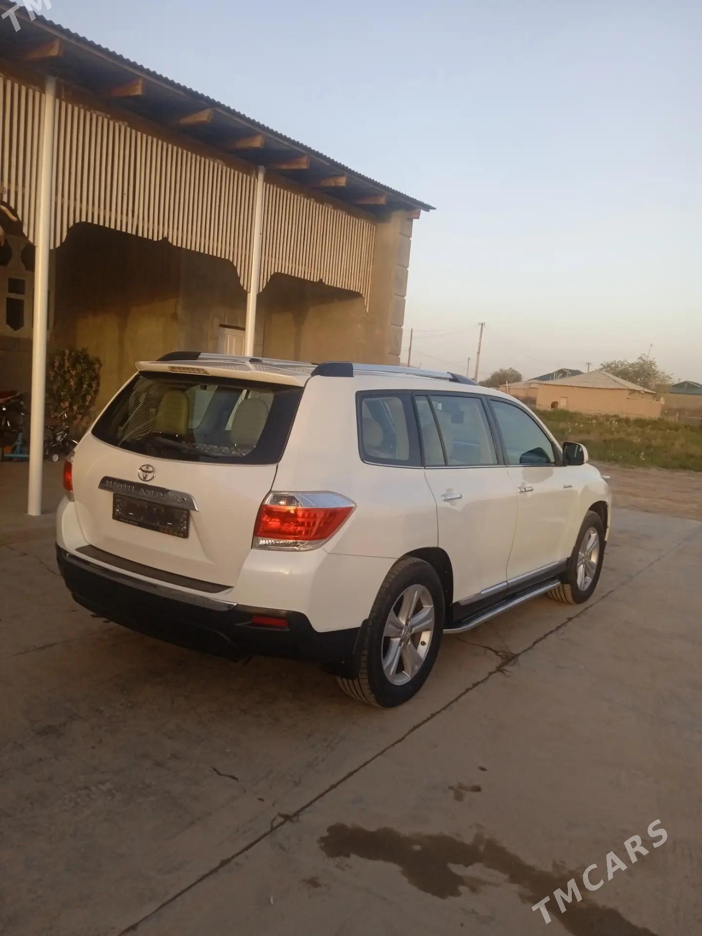 Toyota Highlander 2013 - 405 000 TMT - етр. Туркменбаши - img 7