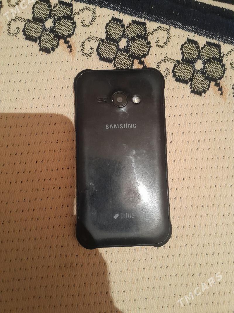 j1 ays samsung - Bäherden - img 2