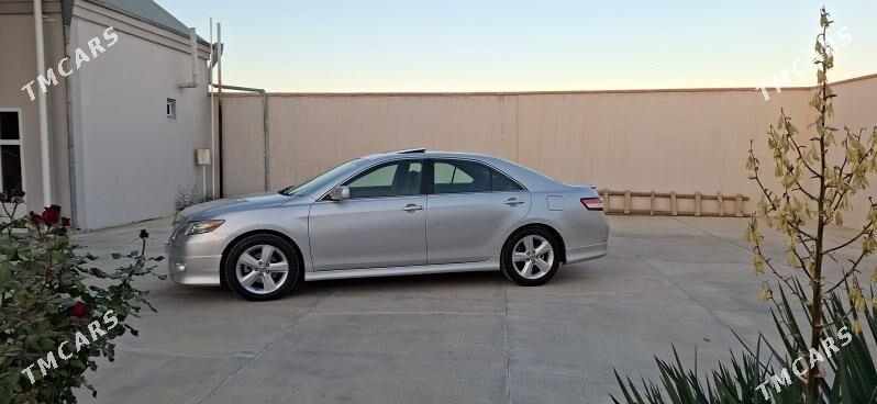 Toyota Camry 2011 - 245 000 TMT - Бахарден - img 4