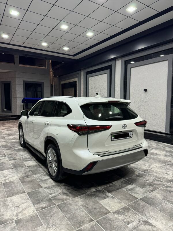 Toyota Highlander 2021 - 890 000 TMT - Ашхабад - img 2