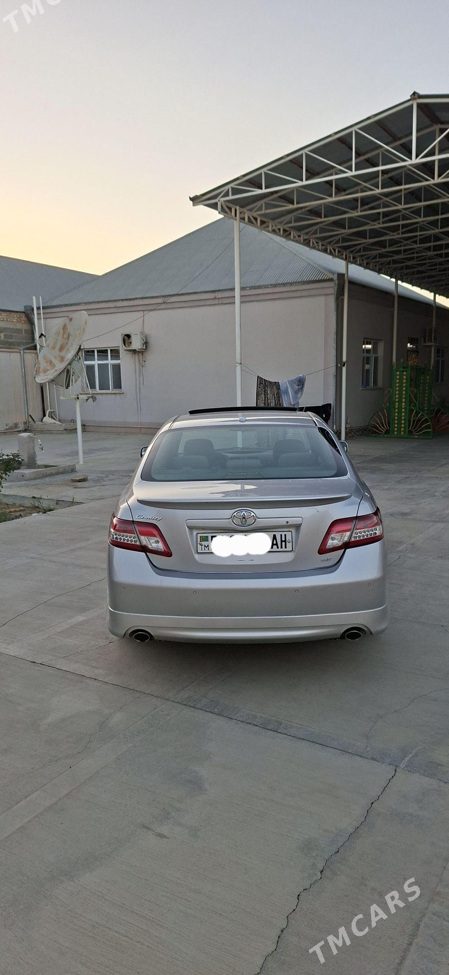 Toyota Camry 2011 - 245 000 TMT - Бахарден - img 6