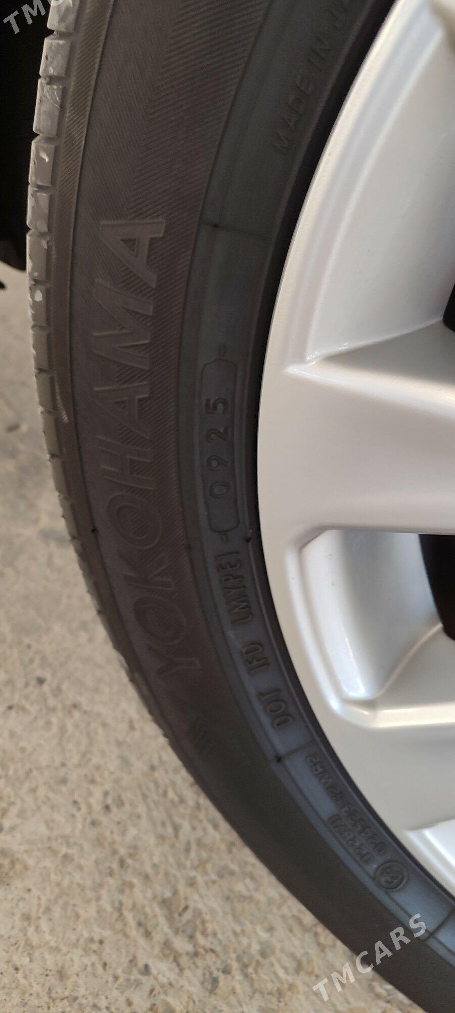 Toyota Camry 2017 - 320 000 TMT - Aşgabat - img 6