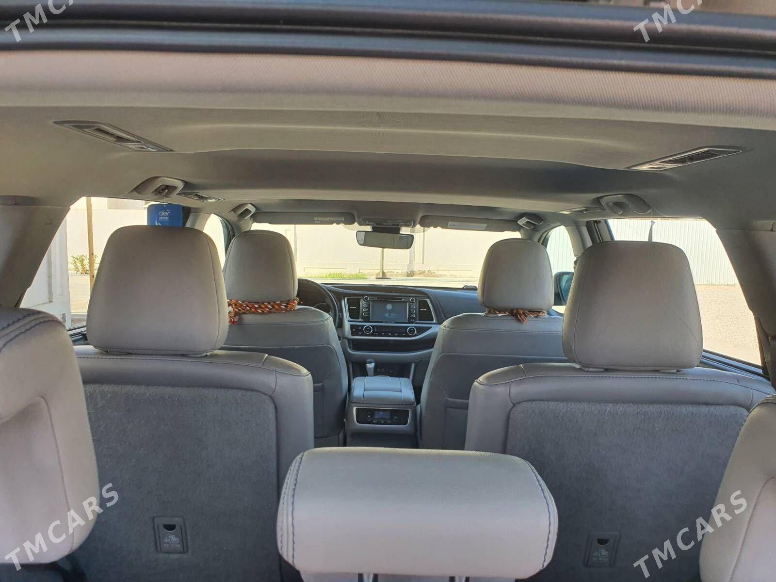 Toyota Highlander 2018 - 530 000 TMT - Мары - img 5