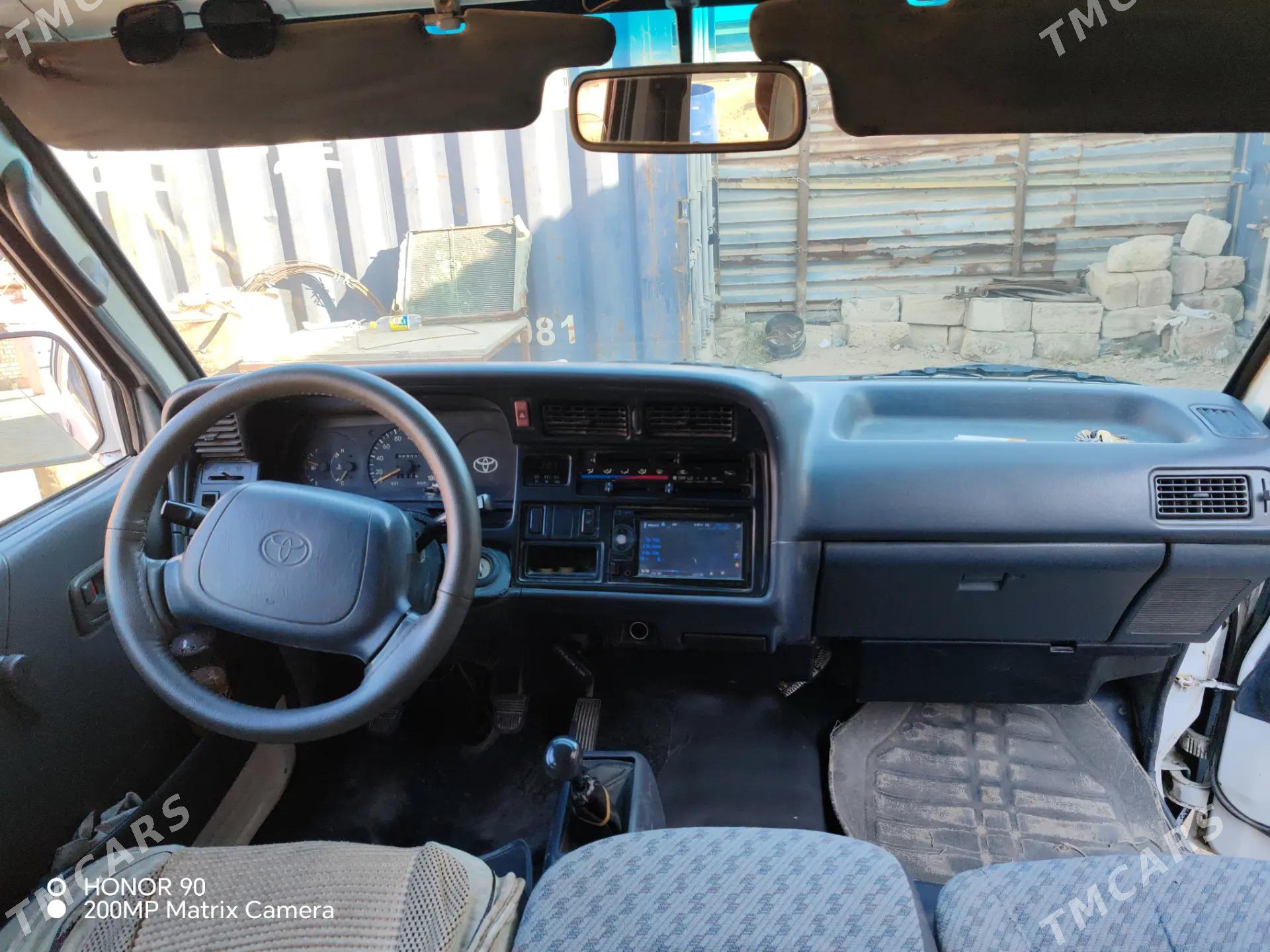 Toyota Hiace 2004 - 110 000 TMT - Хазар - img 4