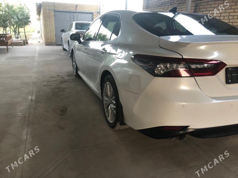 Toyota Camry 2021 - 395 000 TMT - Мары - img 3