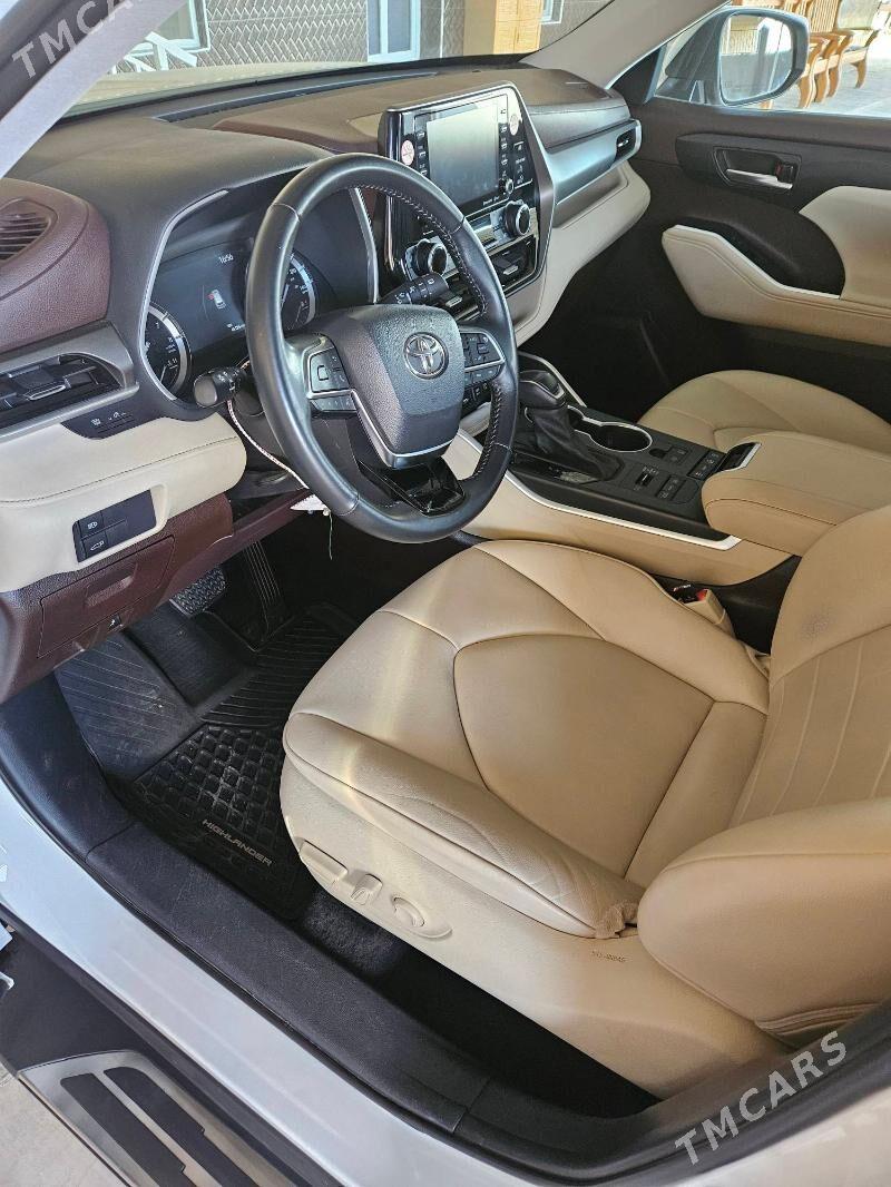 Toyota Highlander 2021 - 639 000 TMT - Мары - img 3