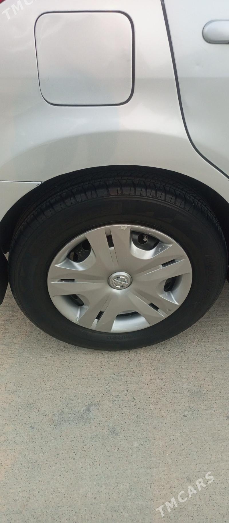 Nissan Versa 2010 - 128 000 TMT - 11 мкр - img 6