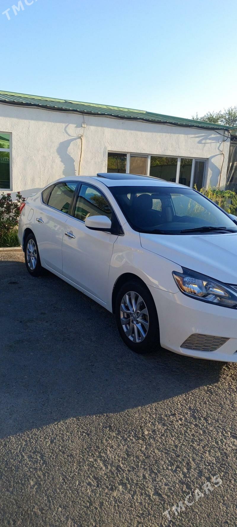 Nissan Sentra 2017 - 165 000 TMT - Бузмеин - img 3