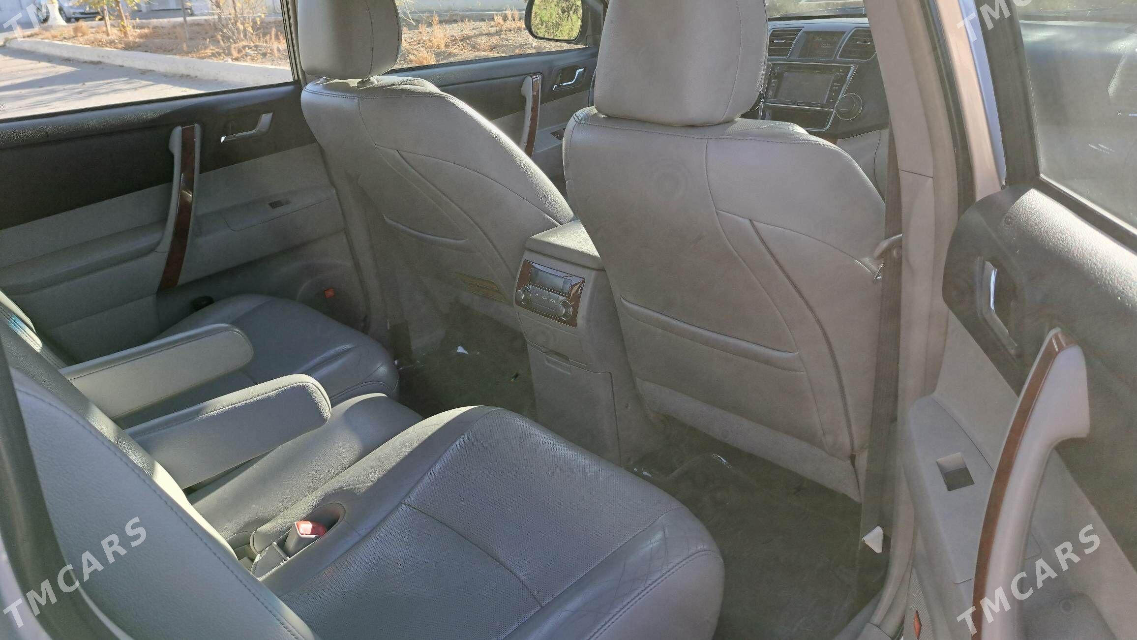 Toyota Highlander 2013 - 335 000 TMT - Ашхабад - img 8