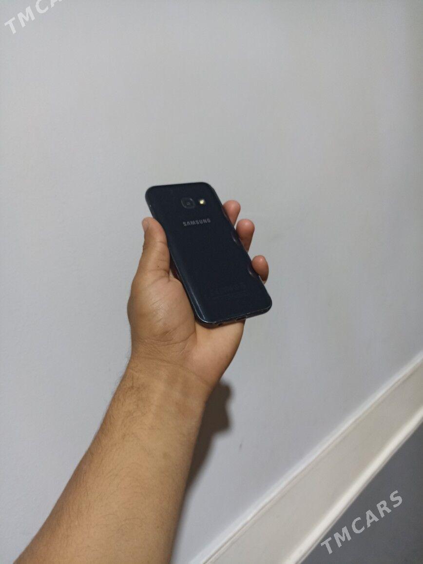 Samsung A3 17 - Mary - img 5
