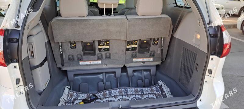 Toyota Sienna 2018 - 369 000 TMT - Ашхабад - img 8