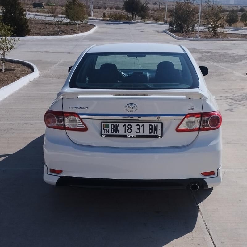 Toyota Corolla 2013 - 200 000 TMT - Balkanabat - img 1